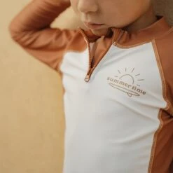 Little Dutch Swim T-shirt Long Sleeves Vintage Sunny Stripes 7 Little Dutch Swim T-shirt Long Sleeves Vintage Sunny Stripes -Lush Littles 0023455 zwem t shirt korte mouw vintage sunny stripes 62 68