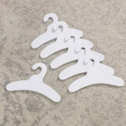 KidKraft Lil Dolls Armoire -Lush Littles 4 56dfc4e0 e543 4b7b b897 1b31c1bcdd16