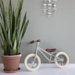 Little Dutch Balance Bike - Matt Olive -Lush Littles 4 7f233a44 760d 4925 a61a af637810faa3