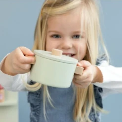 Little Dutch Mini Kitchen -Lush Littles 6 b1bcbc97 8890 4ed9 90fc fe2e3972de28