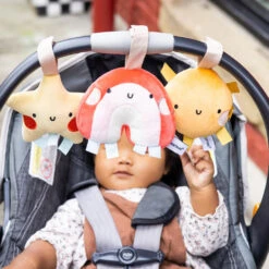 Pearhead Baby Stroller Toy Set -Lush Littles 87112 setting 3 1800x1800 cafdf5f8 edcb 4aee 8280 16ab424b6f63