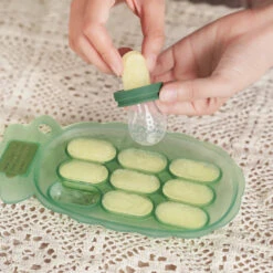 Haakaa Flower Fresh Food Feeder & Cover Set -Lush Littles BHK147 14 1500x 66b88602 f3a4 4132 96f7 b841e769edd6