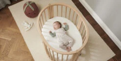 Stokke® Sleepi™ Mini Fitted Sheet White V3 6 Stokke® Sleepi™ Mini Fitted Sheet White V3 -Lush Littles PDP EmoGall 1400x700 Nursery 2