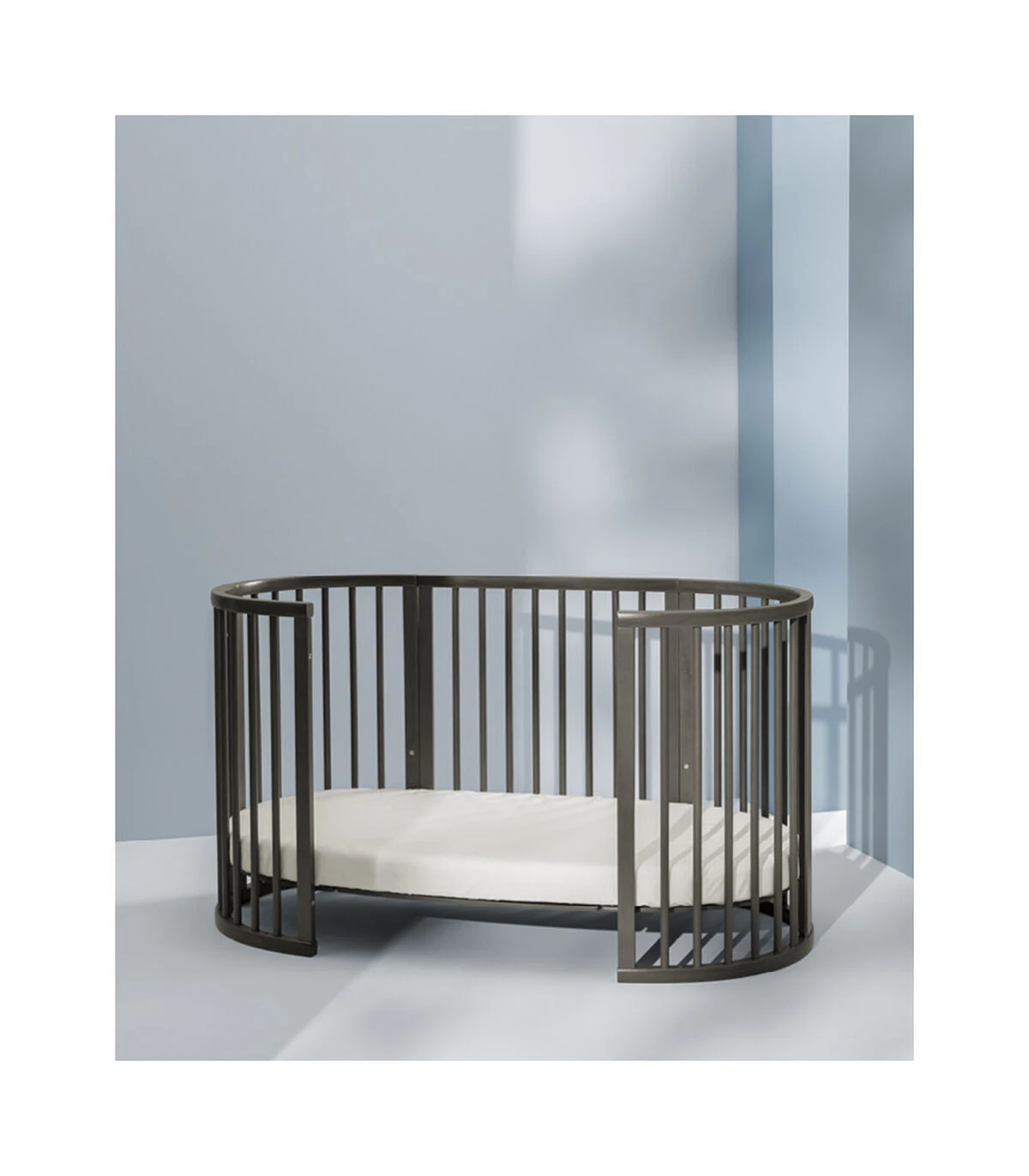 Stokke® Sleepi™ Bed V3 Hazy Grey 3 Stokke® Sleepi™ Bed V3 Hazy Grey - Image 3