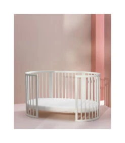 Stokke® Sleepi™ Bed V3 White -Lush Littles SleepiBed White Open 220225 009 eCom 8444857c 3cc4 4c59 a321 a109844a5f0a
