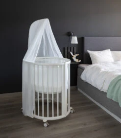 Stokke® Sleepi™ Mini V3 White -Lush Littles SleepiMini White Canopy MeshLiner 220530 0817 EDGE eCom